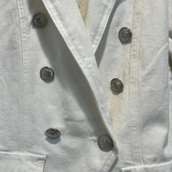 Dictionary off white denim jacket size small 4-6. In perfect condition! NWT! - Picture 4 of 8